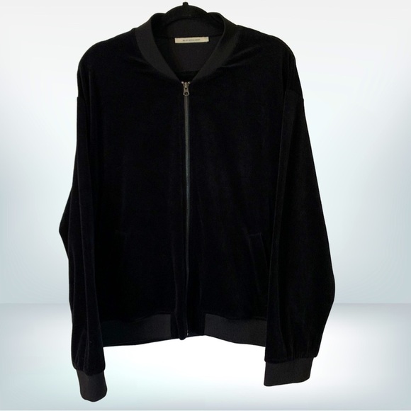Etre Cecile Jackets & Blazers - Etre Cecile Black Velour Bomber Bedazzled Logo Zip Up Jacket, size XL